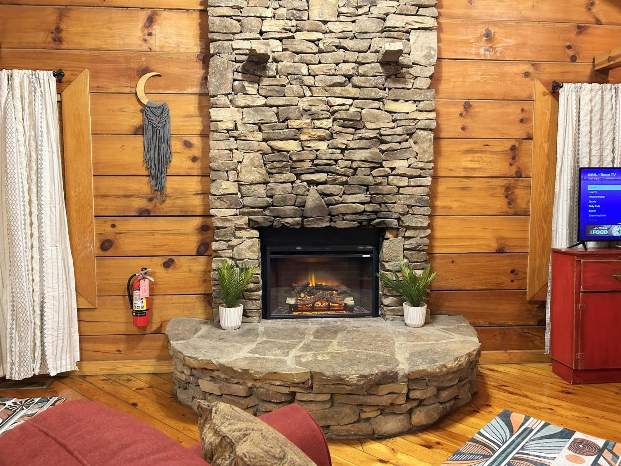 Honeymoon Hideaway Villa Gatlinburg Exterior photo