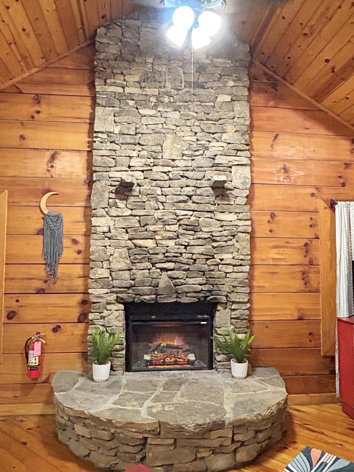 Honeymoon Hideaway Villa Gatlinburg Exterior photo