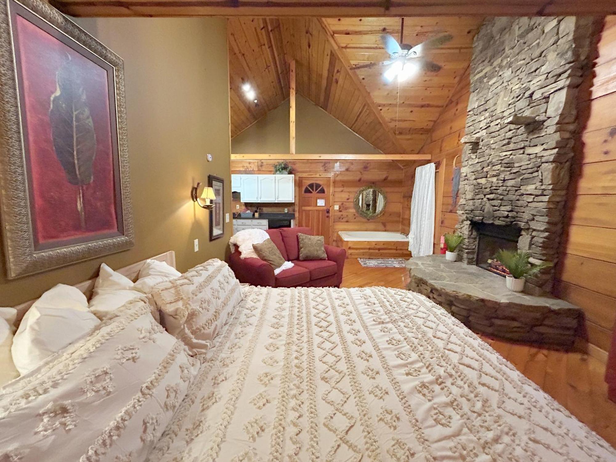 Honeymoon Hideaway Villa Gatlinburg Exterior photo