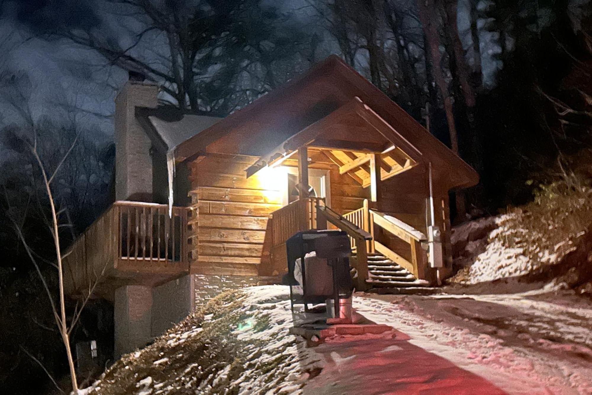 Honeymoon Hideaway Villa Gatlinburg Exterior photo